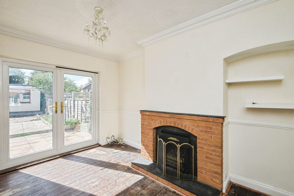 Property photo 3 of 14