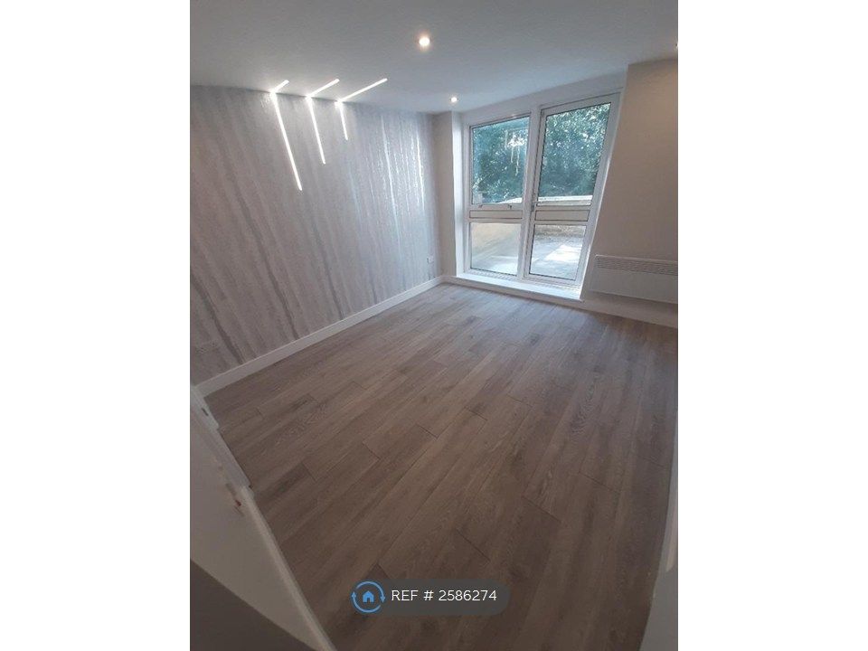 Property photo 3 of 26