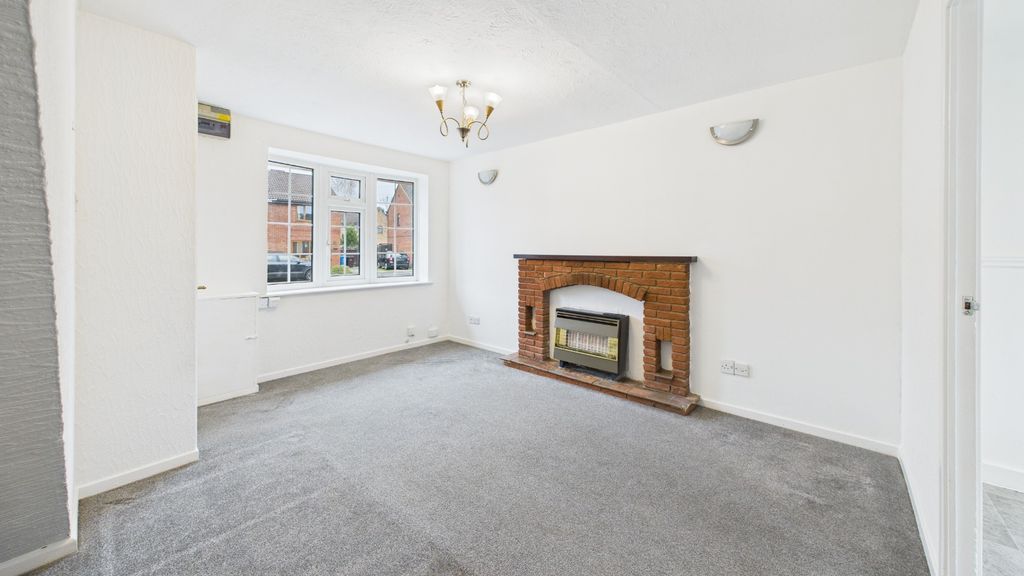 Property photo 2 of 16 4615425