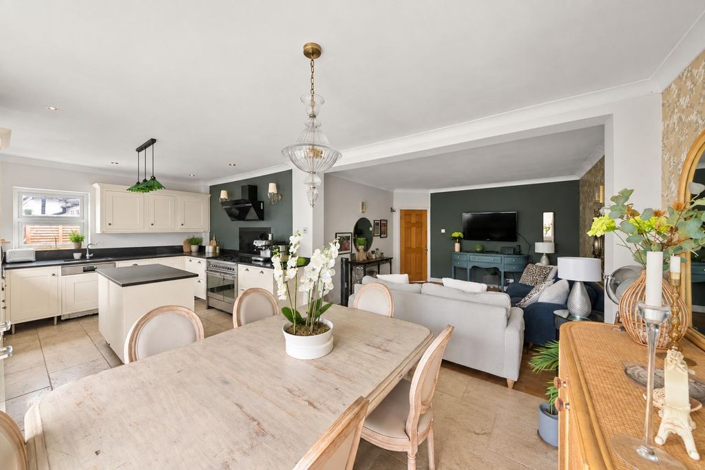 Property photo 2 of 17 44806Aff-CE4A-452D-A010-A8D863691356.Png