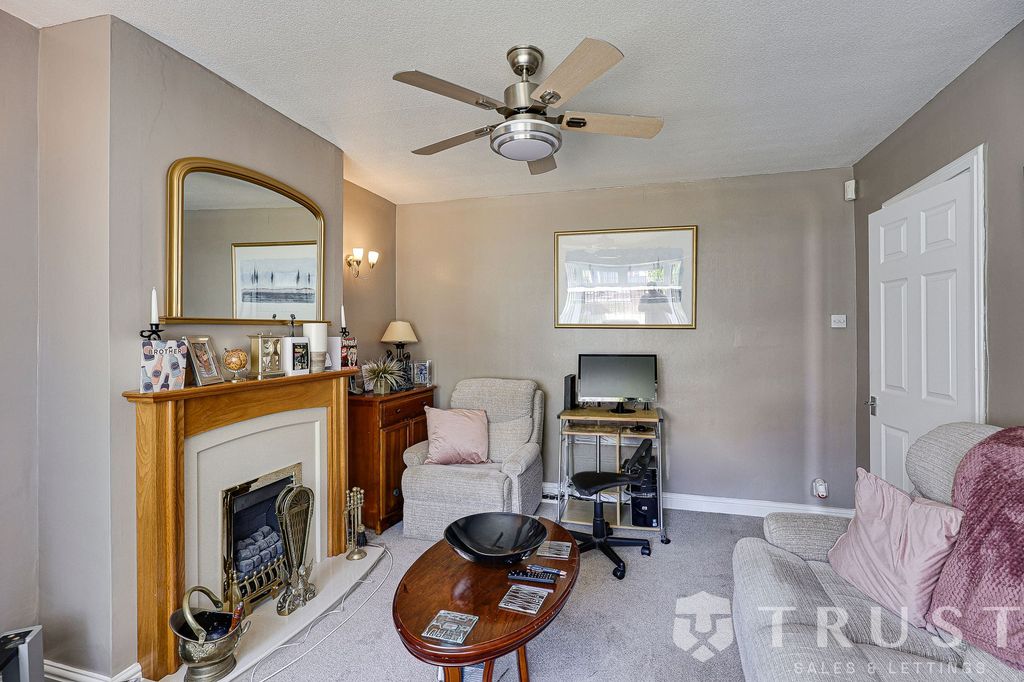 Property photo 3 of 24