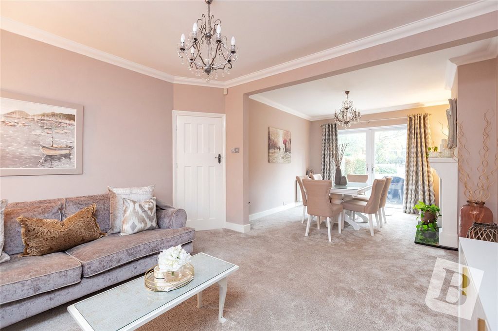 Property photo 2 of 12 Lounge/Diner