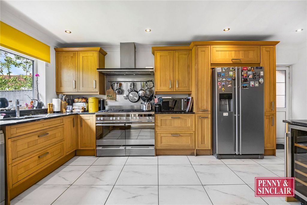 Property photo 2 of 12 Picture No. 06