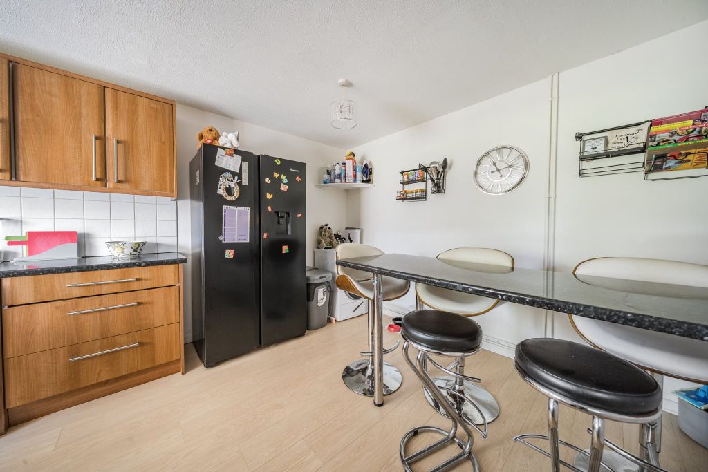 Property photo 3 of 16 667497_1_004