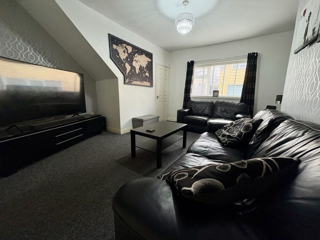 Property photo 2 of 14 Photograph 2