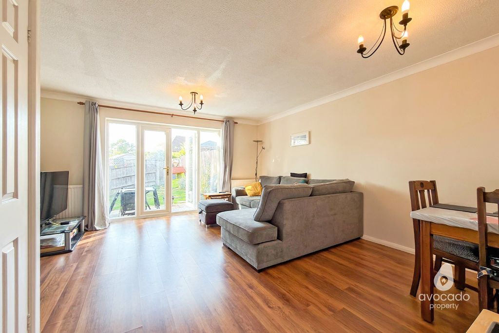 Property photo 2 of 13 5544963