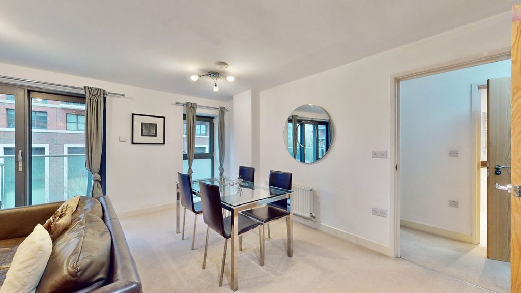 Property photo 3 of 21 Picture No. 28