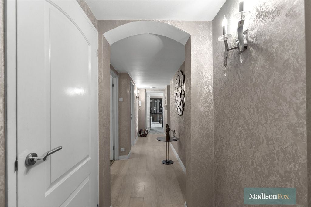 Property photo 2 of 25 Picture No. 22