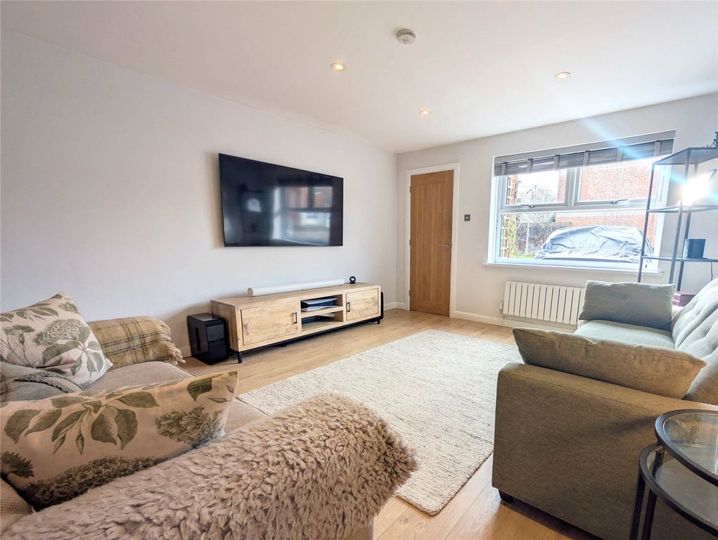 Property photo 3 of 21 Picture No. 17