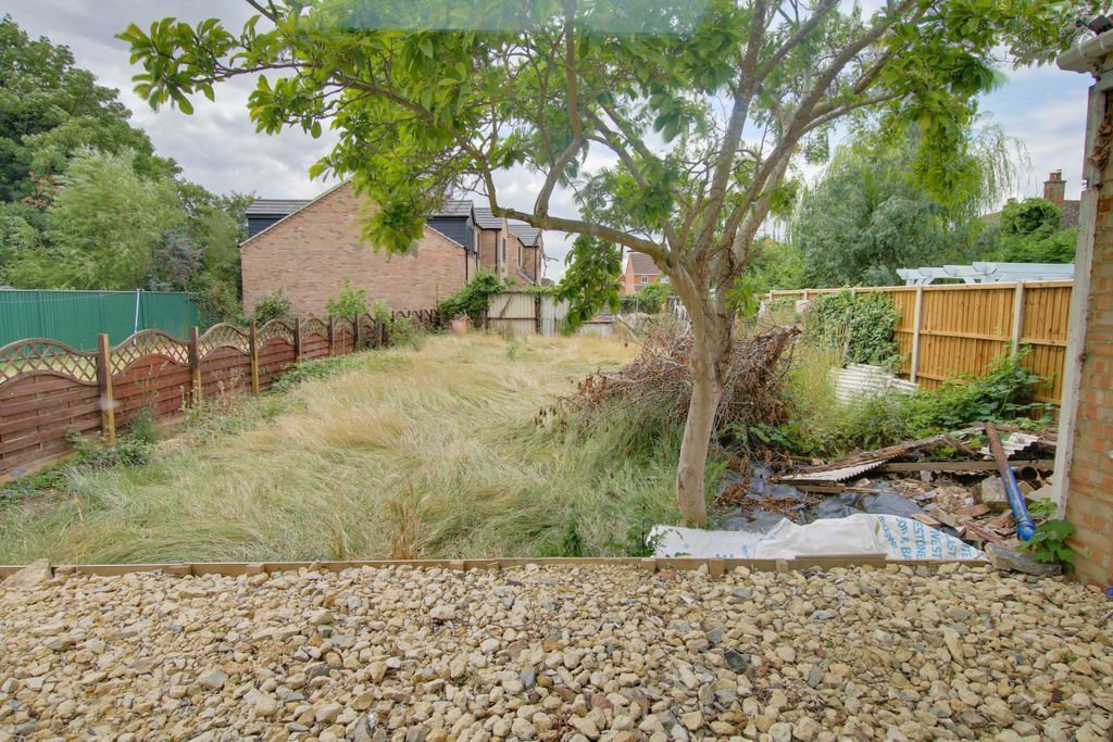 Property photo 2 of 8