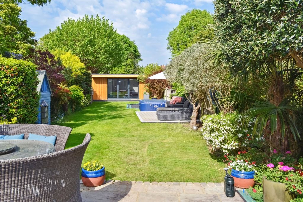 Property photo 2 of 13 Picture No. 45