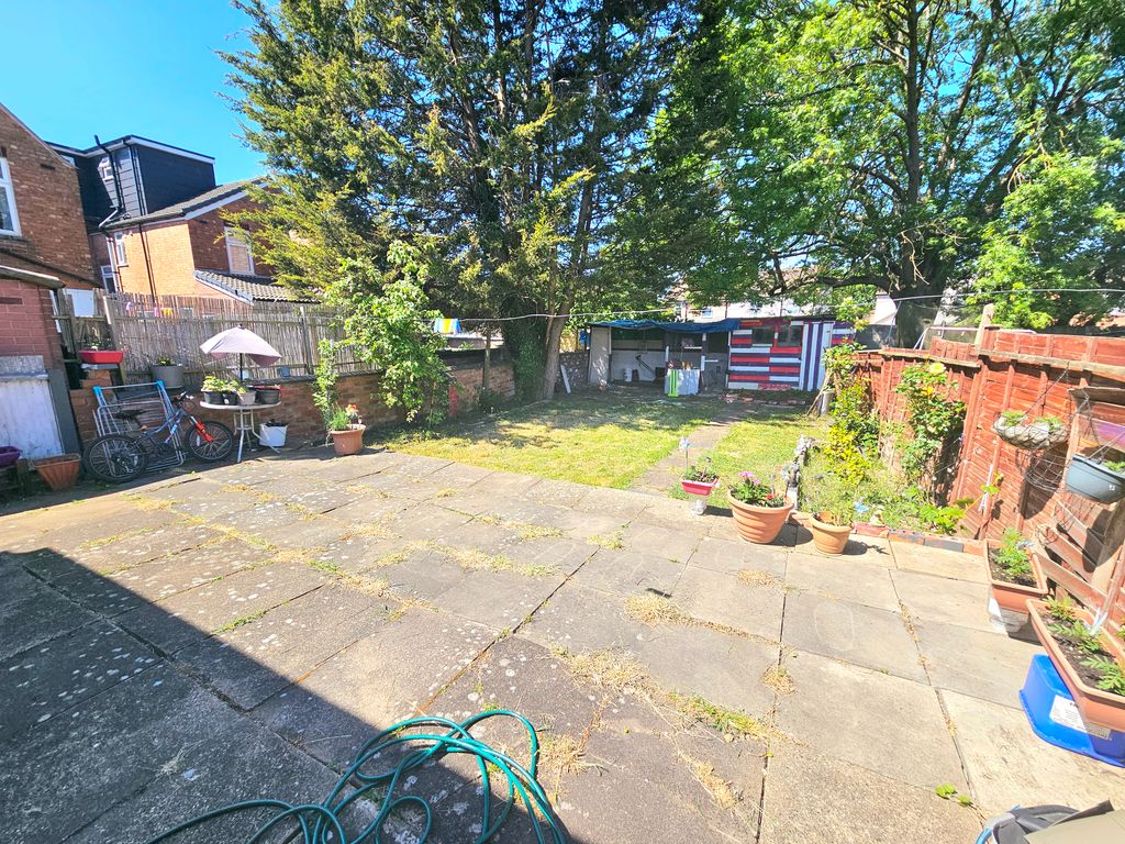 Property photo 2 of 13