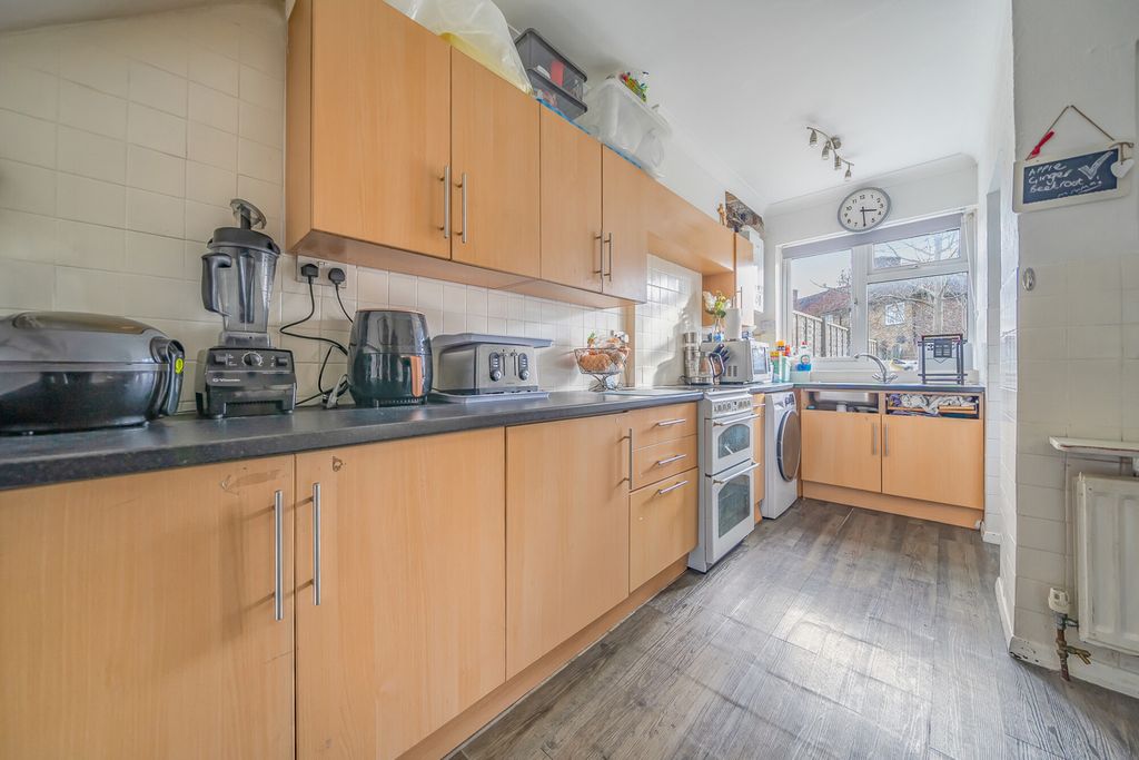 Property photo 3 of 15 Kicthen