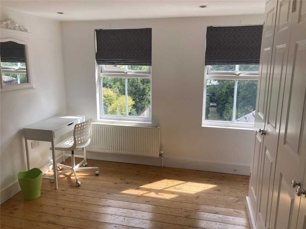 Property photo 3 of 7 Picture No. 05