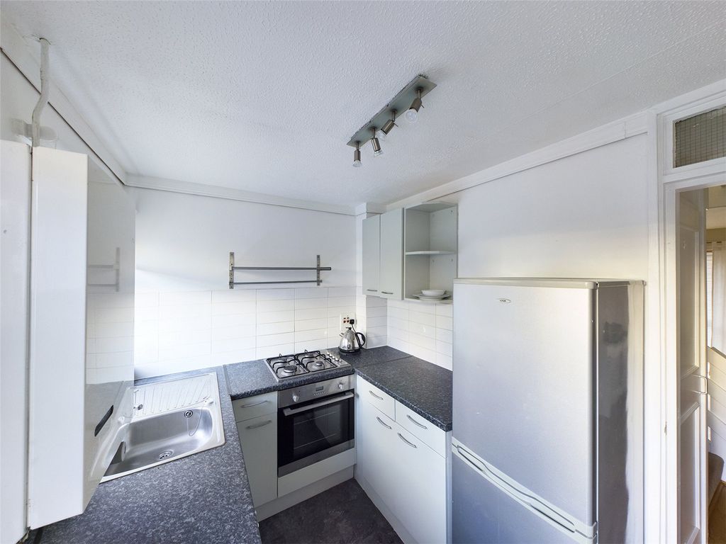 Property photo 3 of 8 Picture No. 17