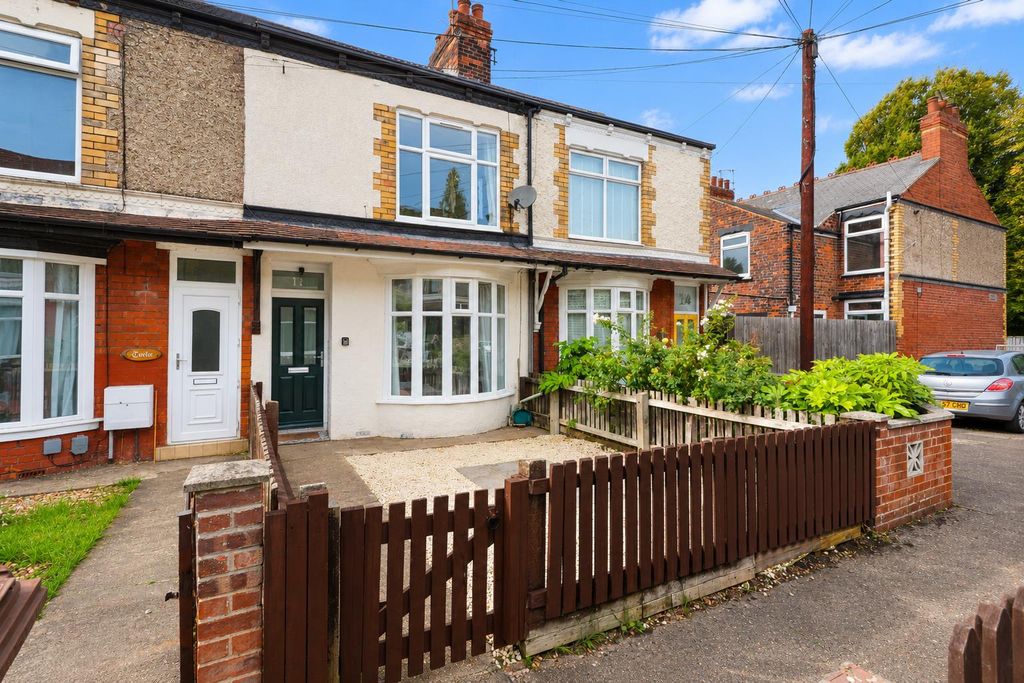 Property photo 1 of 28