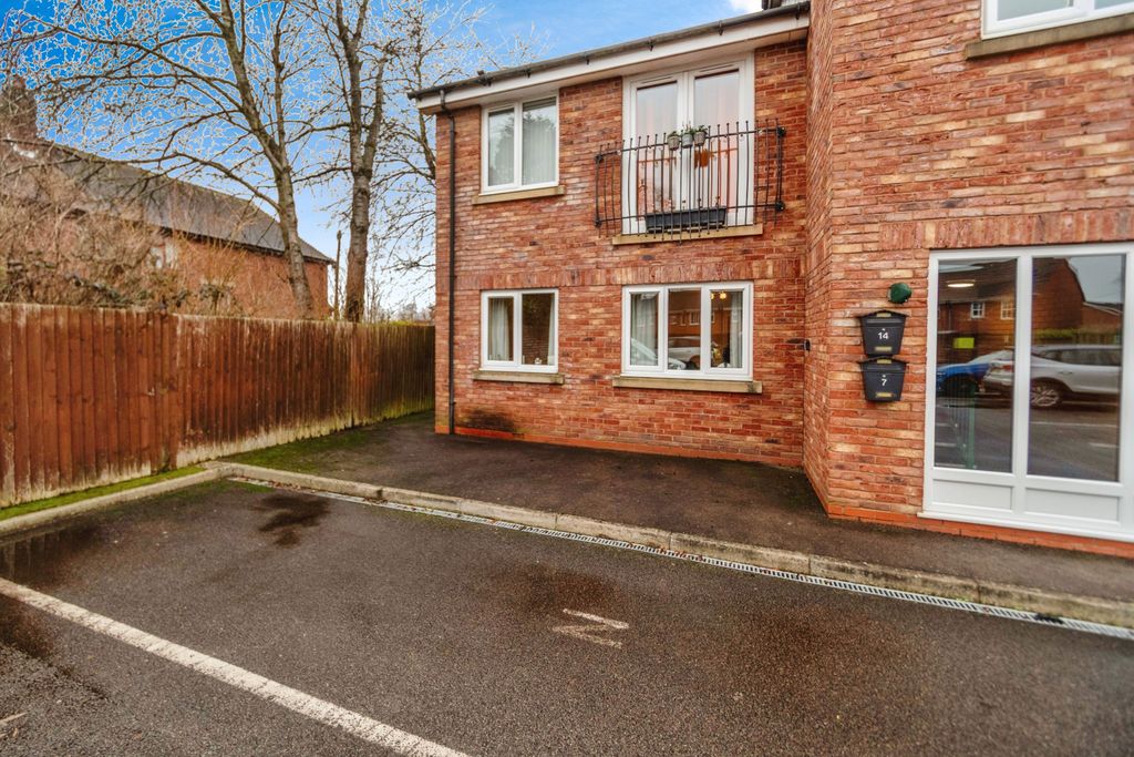 Property photo 1 of 13