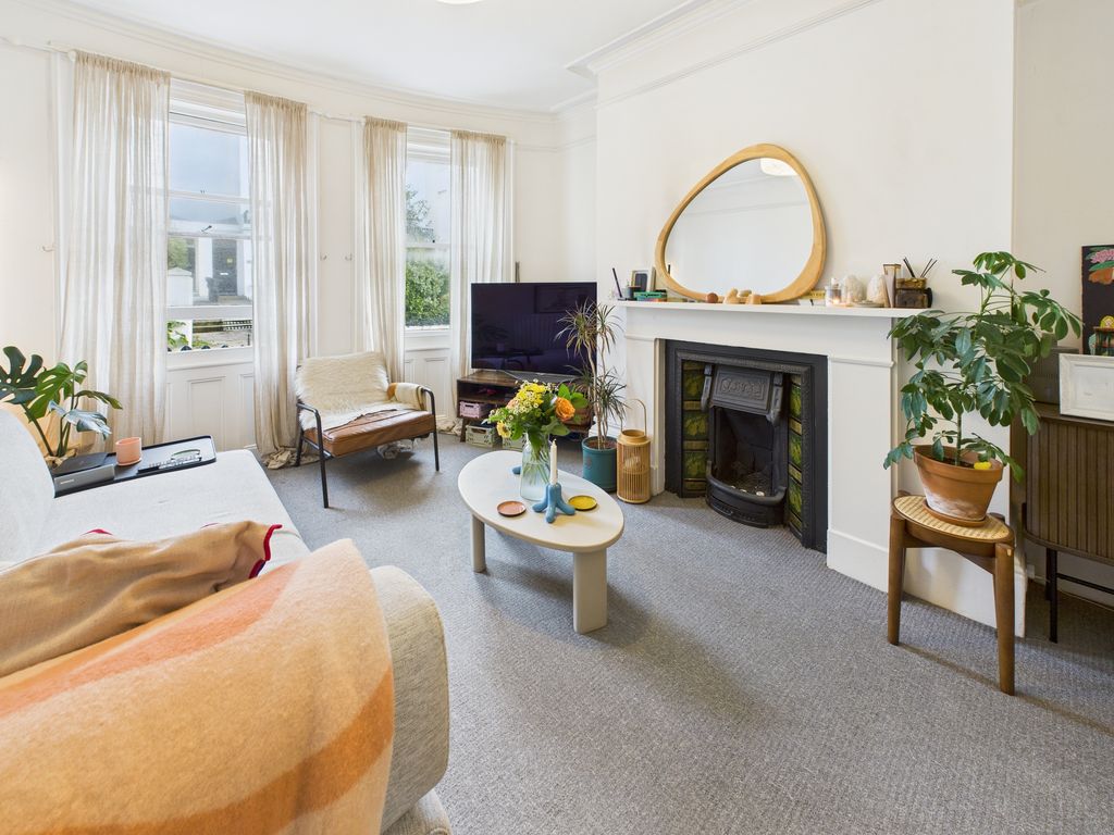 Property photo 2 of 7 Cam03987G0-Pr0247-Still002