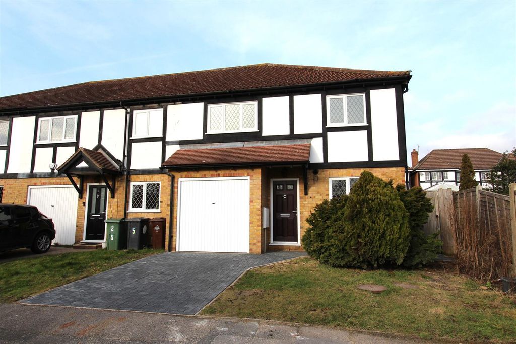 Property photo 1 of 27