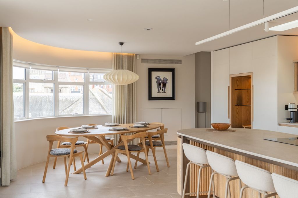 Property photo 3 of 20 The Penthouse, Bristol &amp; West  -  By Ben Parker-59