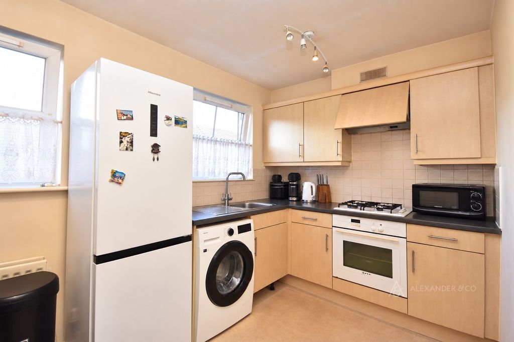 Property photo 2 of 5 Pbox-Img.Png