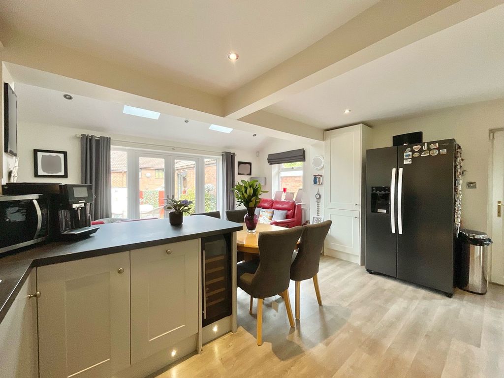 Property photo 3 of 24