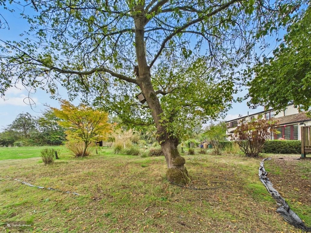 Property photo 3 of 32