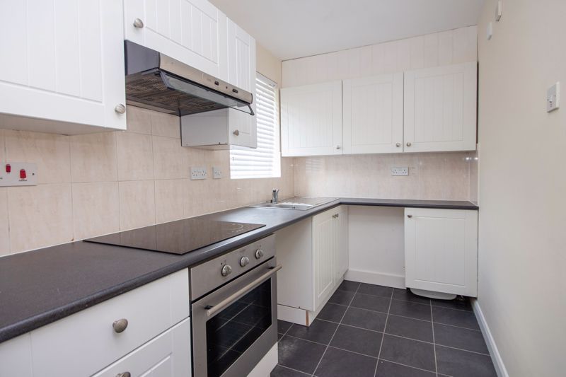 Property photo 1 of 11 Kitchen