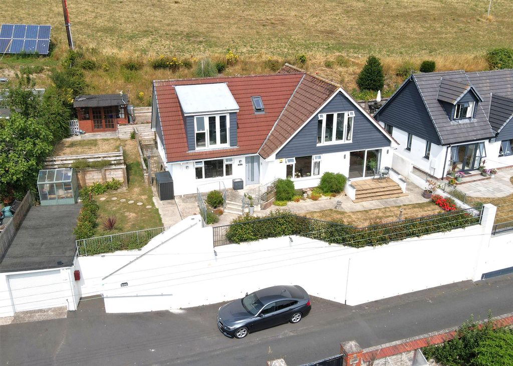 Property photo 1 of 30 Picture No. 01