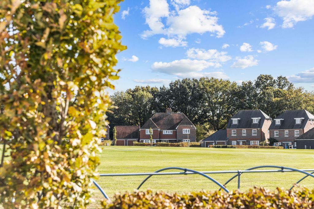 Property photo 1 of 41