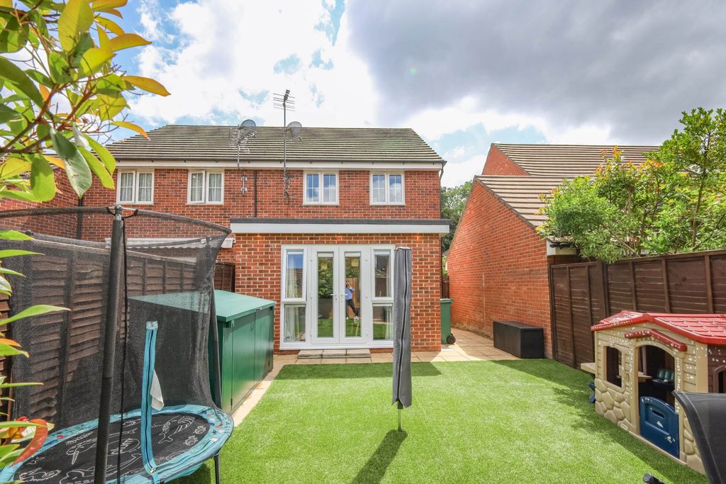 Property photo 2 of 18