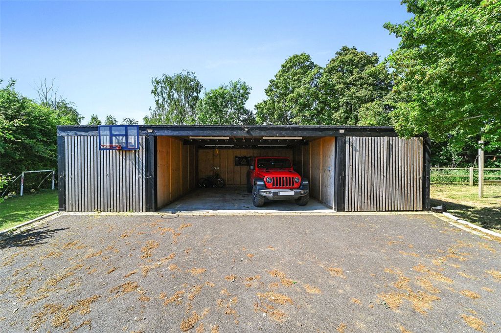 Property photo 3 of 22 Picture No. 36