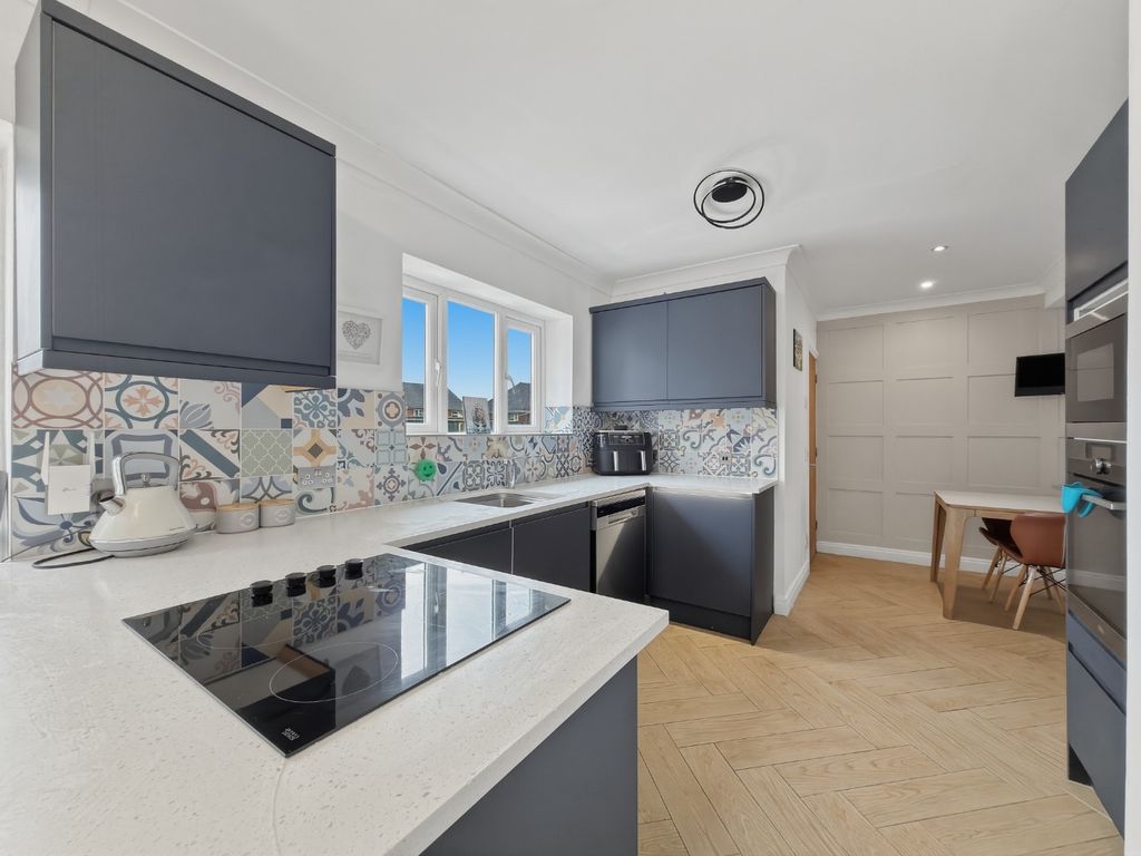 Property photo 3 of 21 5166596