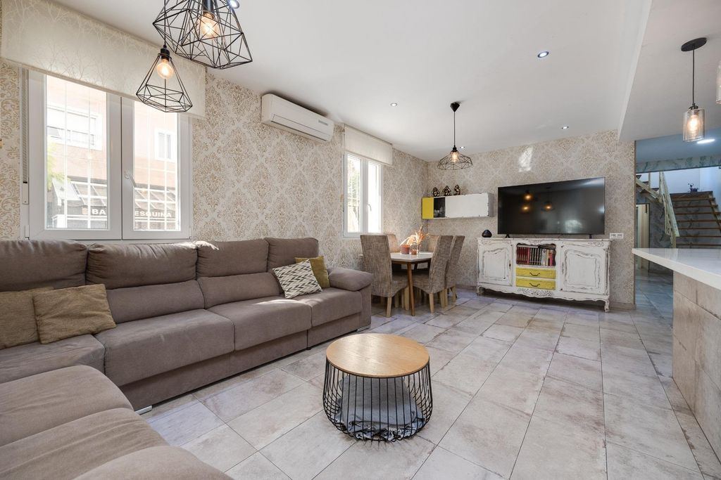 Property photo 1 of 49