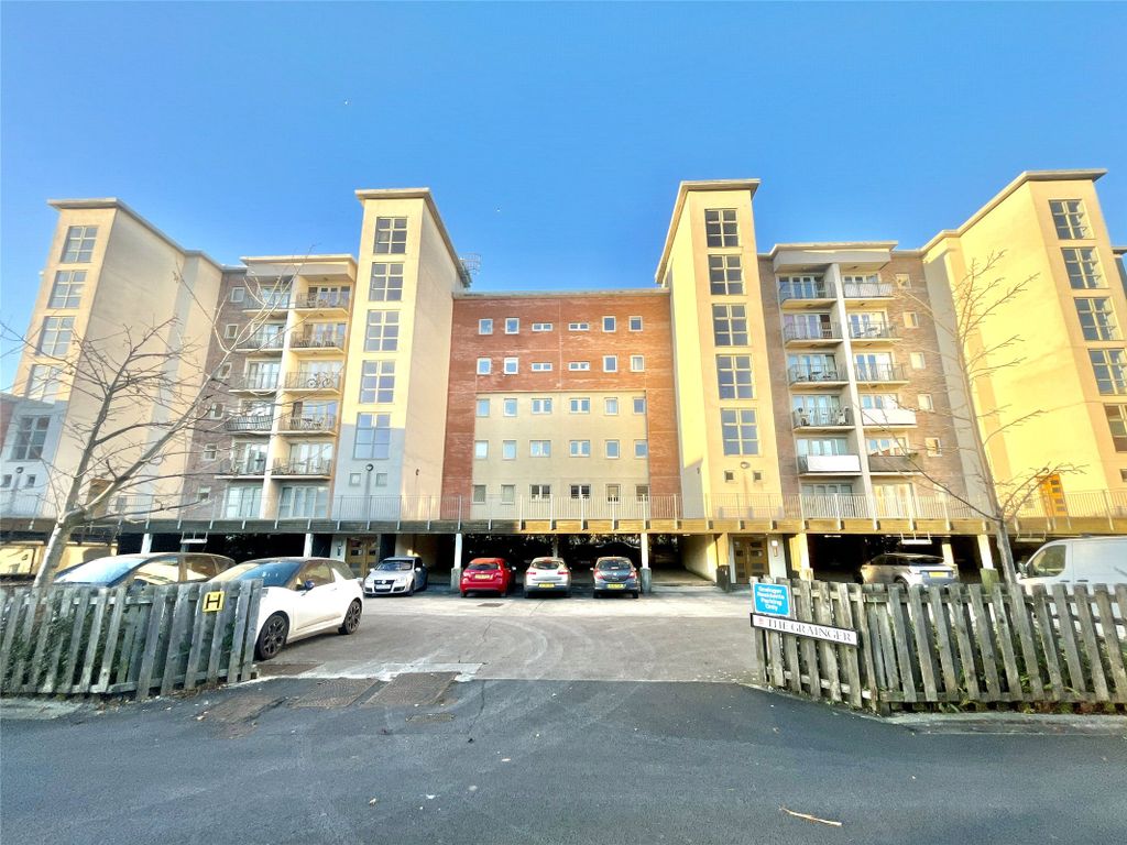 Property photo 1 of 10 External