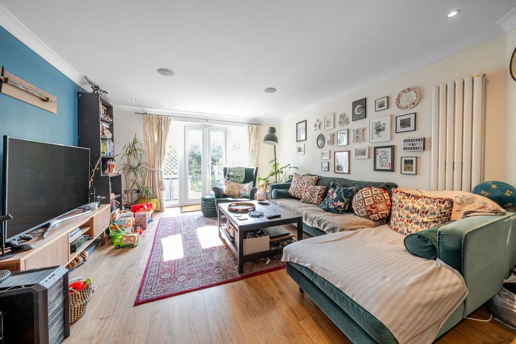 Property photo 3 of 16