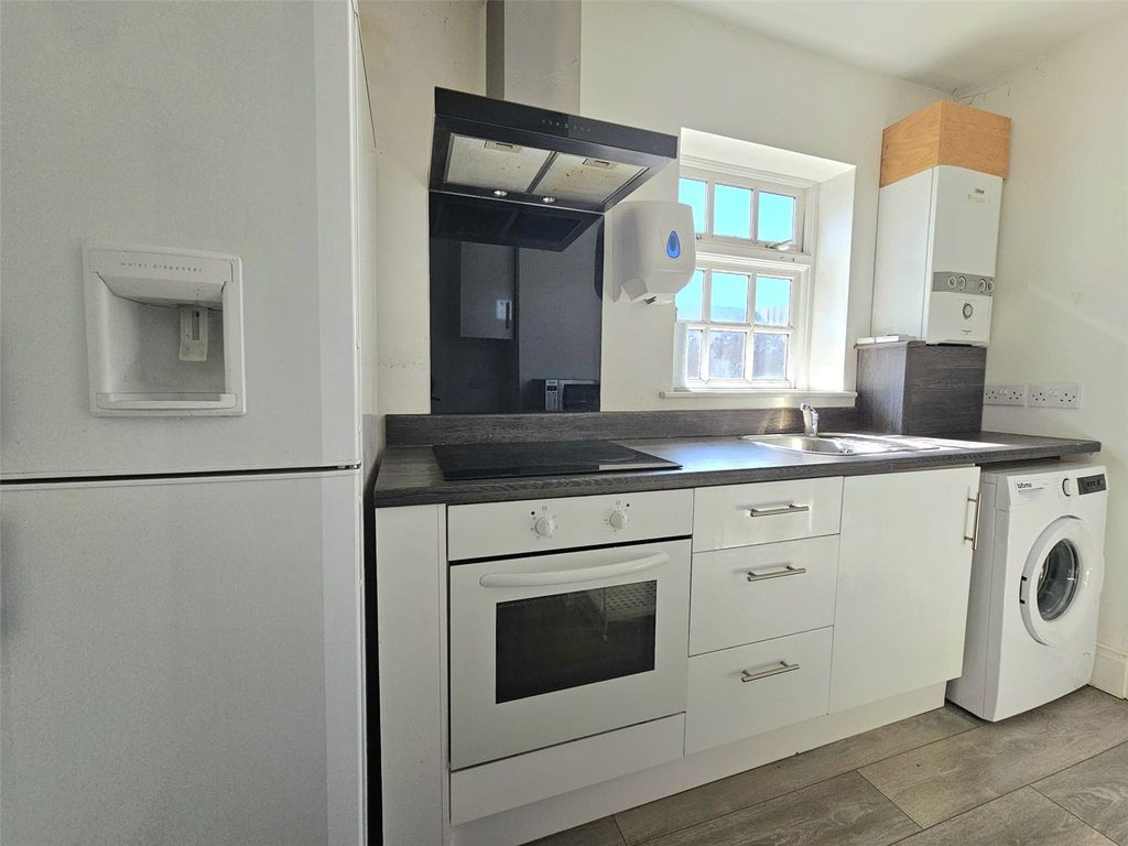 Property photo 3 of 7 Picture No. 05