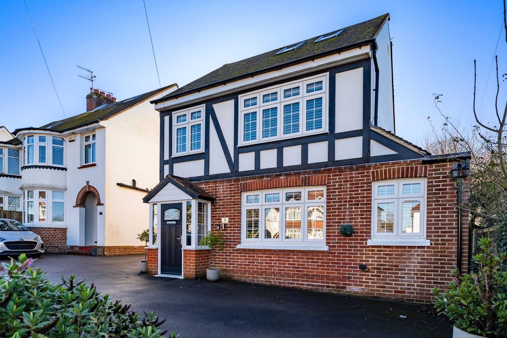 Property photo 1 of 34