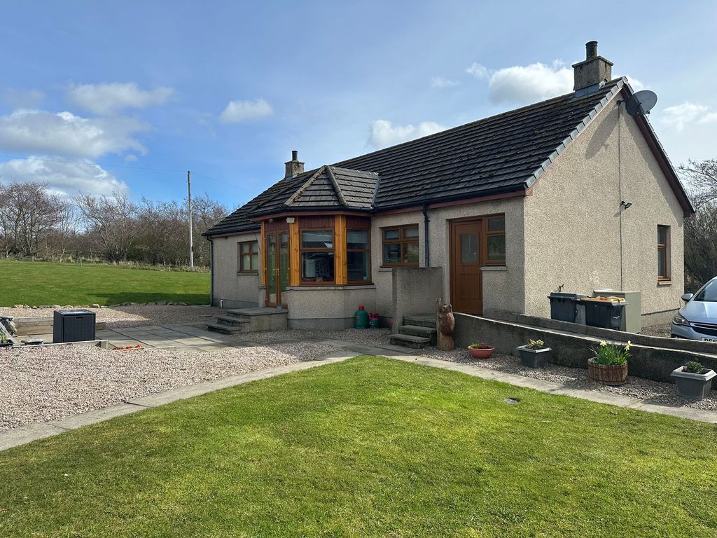 Property photo 2 of 31