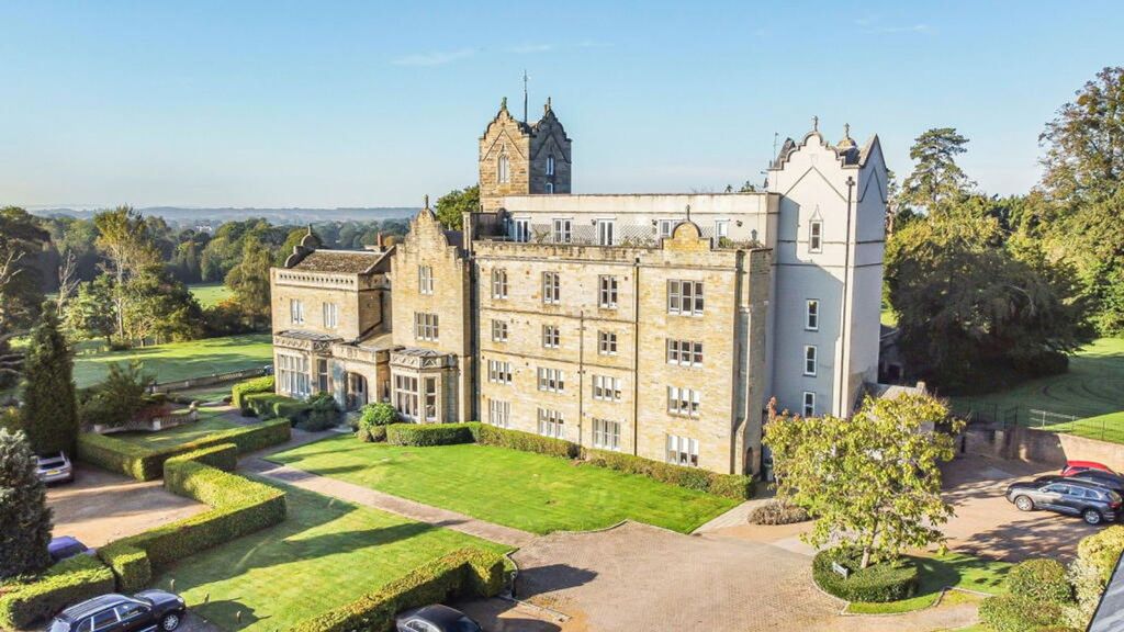 Property photo 3 of 23