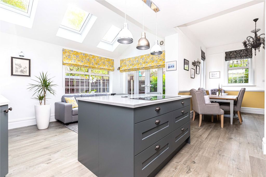 Property photo 3 of 38 Kitchen