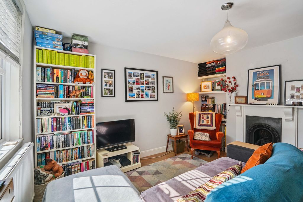 Property photo 3 of 18