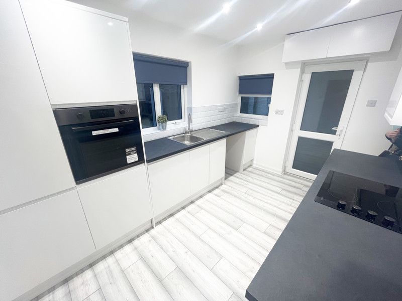 Property photo 2 of 10 Photo 8