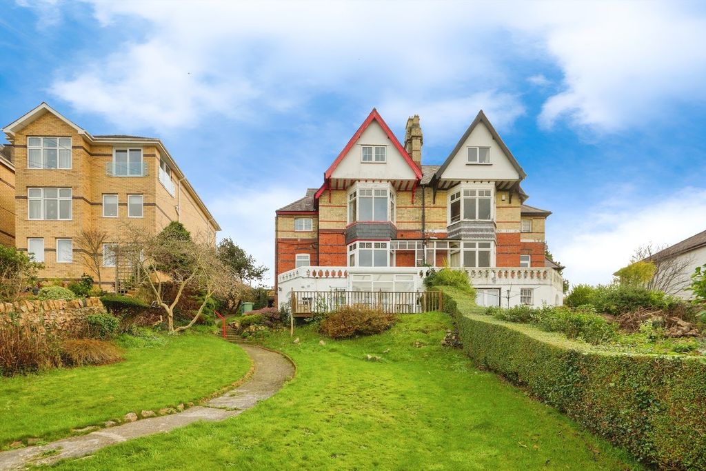 Property photo 1 of 35