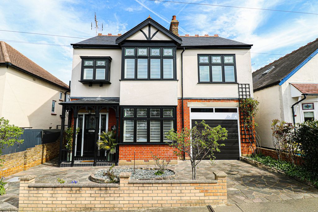 Property photo 1 of 27
