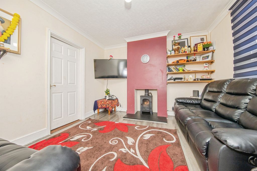 Property photo 2 of 12