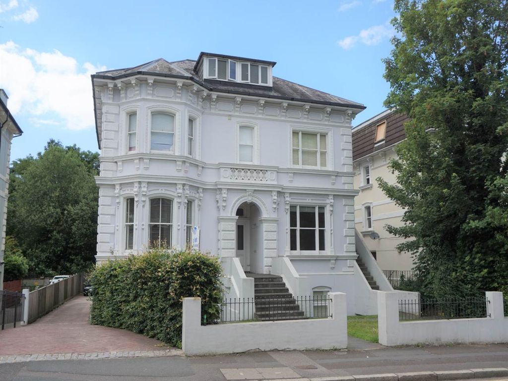 Property photo 1 of 32 Upper Grosvenor Road, 43 (2).Jpg