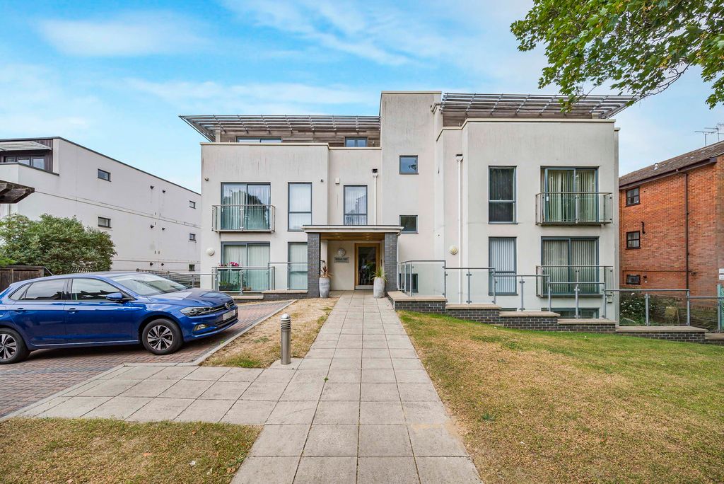 Property photo 1 of 15