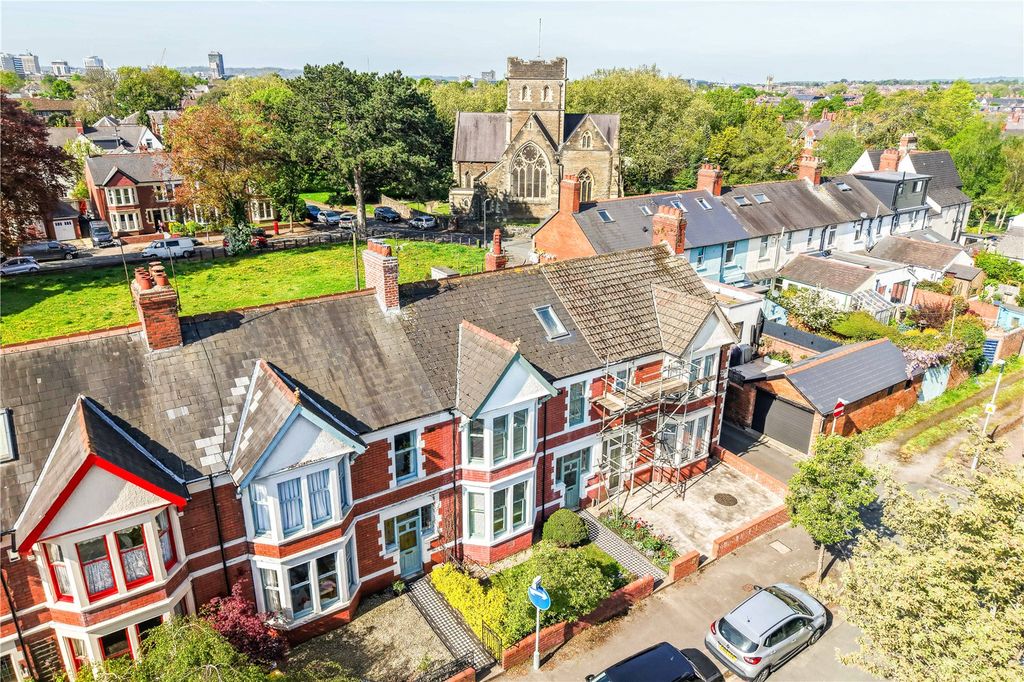 Property photo 2 of 47 Picture No. 89