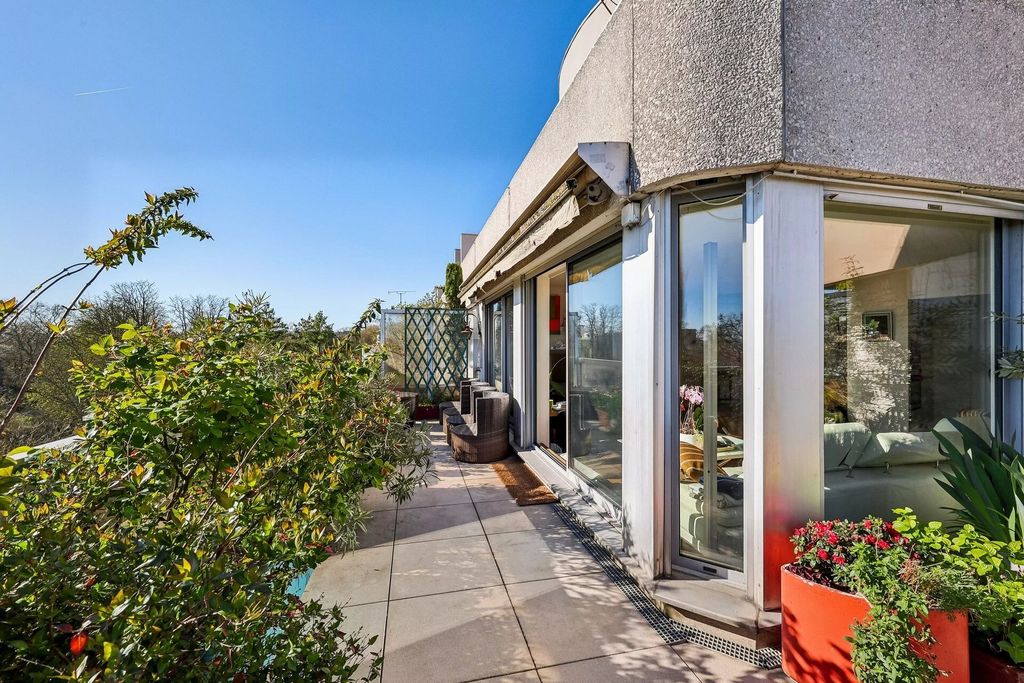 Property photo 1 of 20 Paris XIV: Parc Montsouris: Duplex On The Top Floor With Terraces